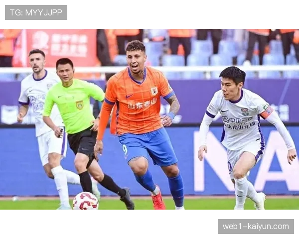 山东泰山主场2比1险胜天津津门虎 泽卡瓦科联手献进球